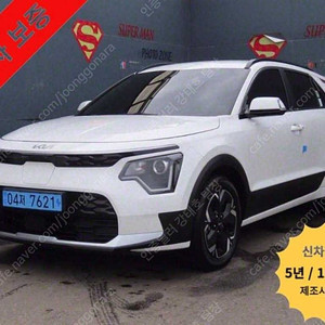 기아 니로 중고 니로 디 올 뉴 니로 중고차 흰색 2023년식 78,000km 에어 중고차카페