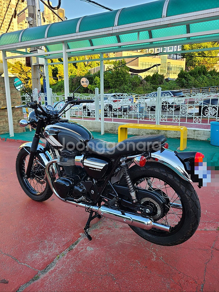 부산 W800 스페셜에디션 2016년식 적은주행거리 판...--6