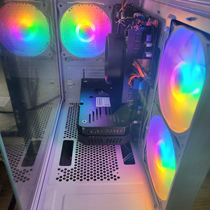게이밍컴퓨터팝니다! AMD5600 지포스RTX3050