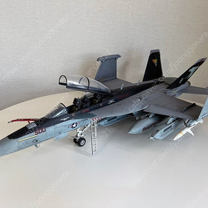 1/32 EA F-18 그라울러 프라모델 팝니다.