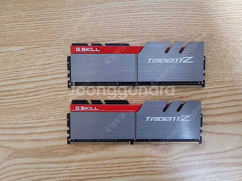 G.SKILL DDR4-3200 CL16 TRIDENT...--1