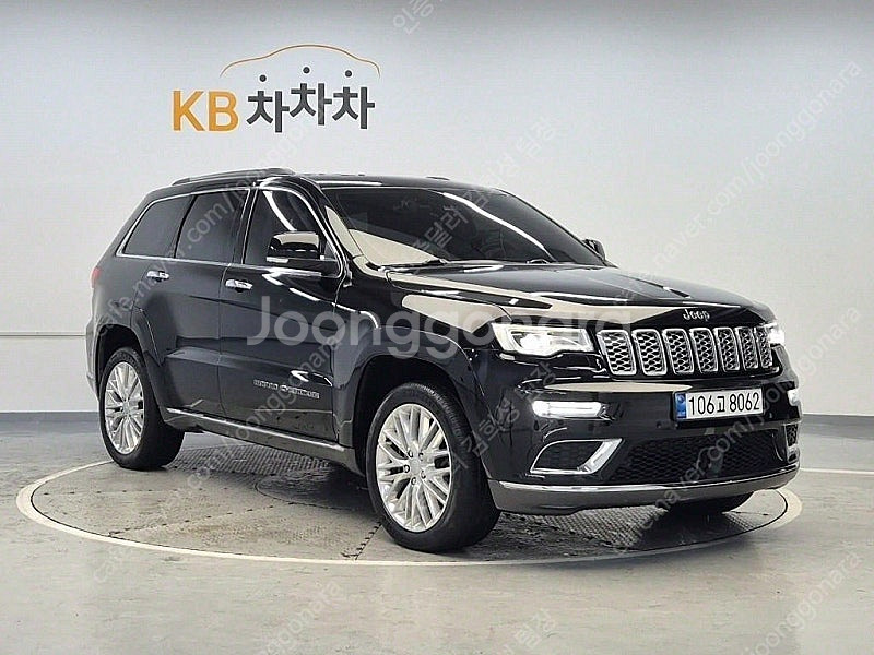 지프 중고차 그랜드체로키 중고 검정색 2018년식 3....--3
