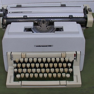 언더우드 198 한글 타자기 국가유산 국립한글박물관급