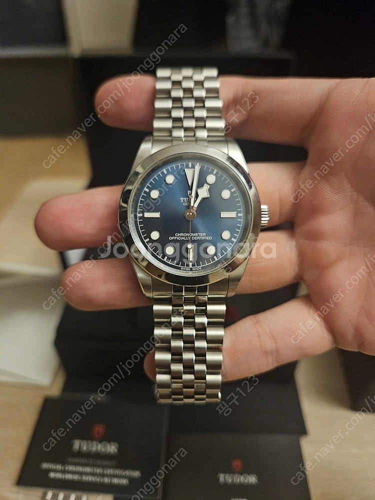 튜더 블랙베이 원 39mm 청판 팝니다.--0