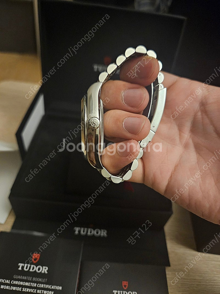 튜더 블랙베이 원 39mm 청판 팝니다.--2