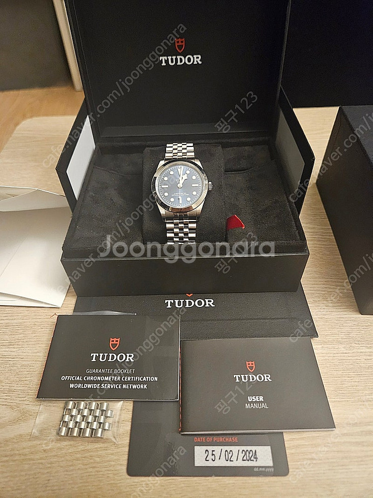 튜더 블랙베이 원 39mm 청판 팝니다.--4