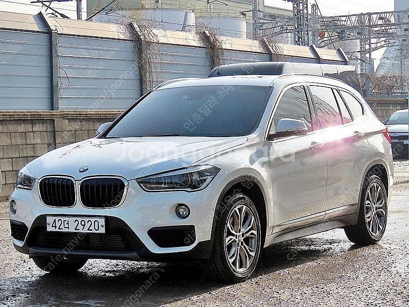 BMW X1 중고 BMW X1 중고차 SUV 중고 흰색...--3