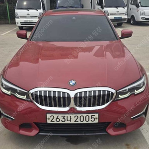 BMW 3시리즈 중고 BMW 320i 중고 승용차 빨간색 2020년식 57,731km 320i 럭셔리 중고차 할부견적