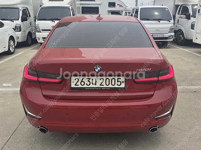 BMW 3시리즈 중고 BMW 320i 중고 승용차 빨간색 2020년식 57,731km 320i 럭셔리 중고차 할부견...--5