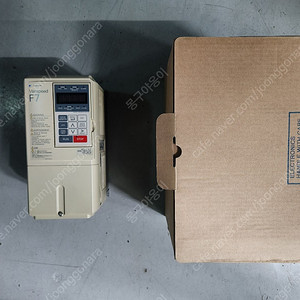 야스가와 인버터 F7 3.7kw 10만원...
