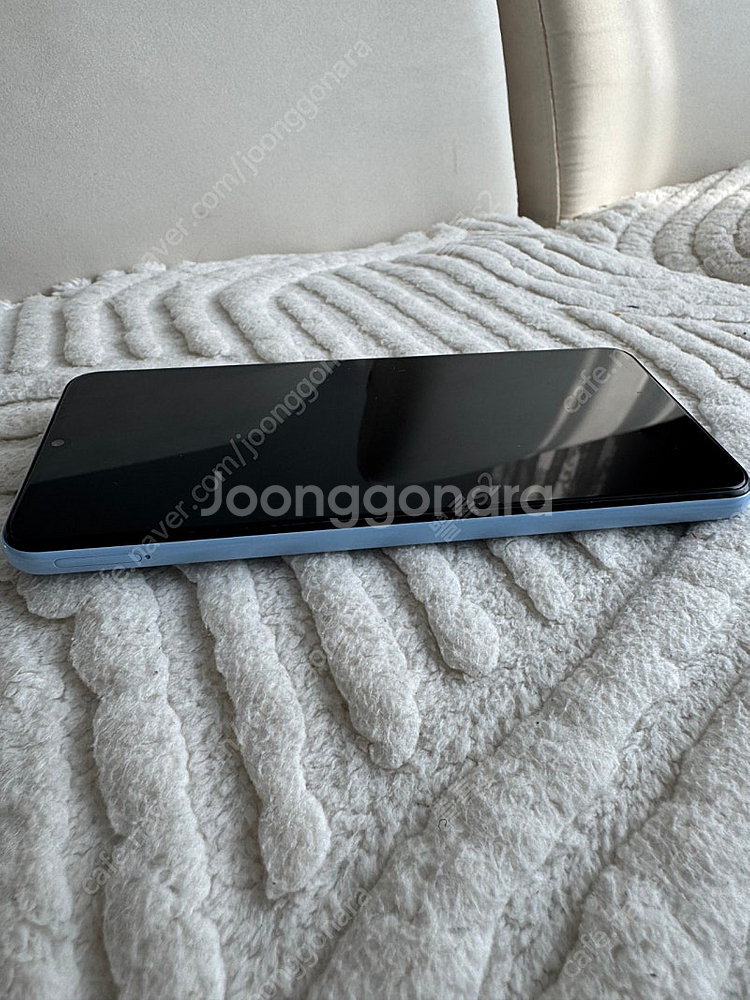 갤럭시 a23 블루 색상 새제품급 12만 5천원에 판매...--3