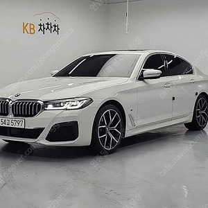 BMW 5시리즈 중고 BMW 중고 5시리즈 중고차 할부 흰색 2023년식 44,871km 530i xDrive M 스포츠 중고자동차