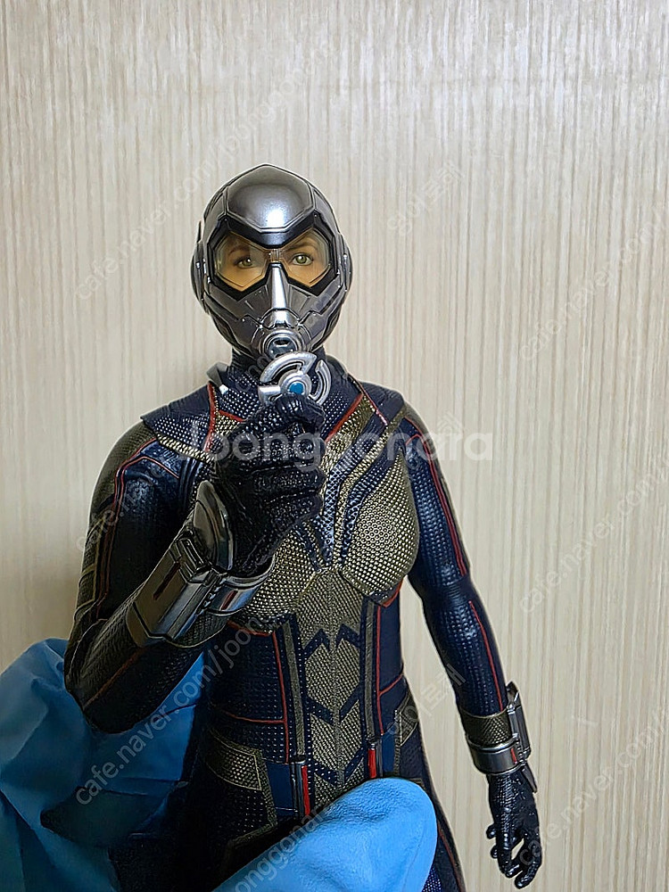 핫토이 와스프(앤트맨2ver) 팝니다--4