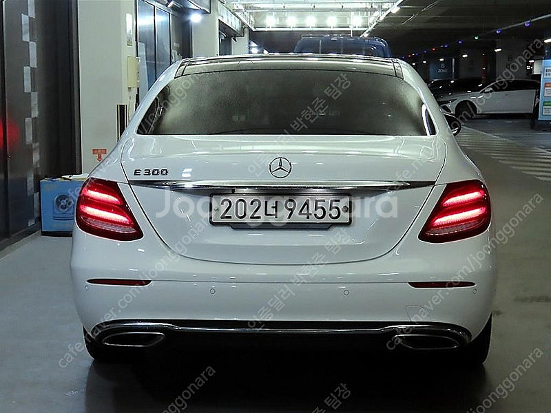 벤츠 인증중고 벤츠 E클래스 중고 흰색 2019년식 E...--6