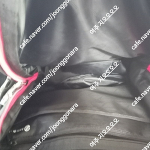 다이나핏 네오 마이티 백팩 28L_Red,e5577 라우터 팝니다백팩 2회착용 상태 a급 24년도 봄쯤 17만원정도 구매/ 6만원 팝니다