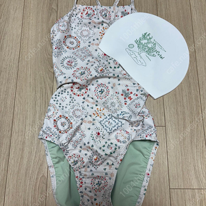 후그 로코코 크림 28 & 퍼니베리 수모