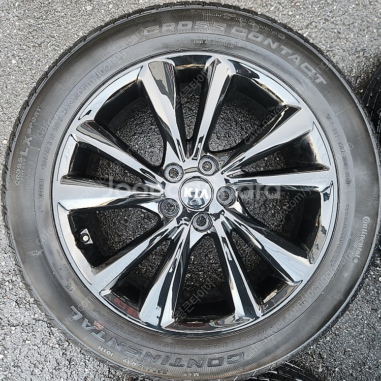 [판매] 기아 더뉴 카니발 19인치 순정휠 타이어 세트 팝니다.--1