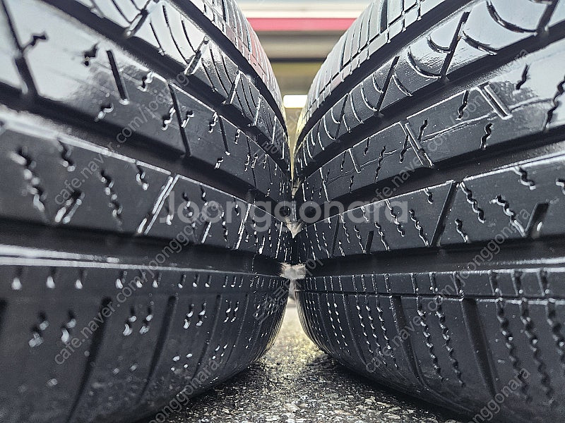 [판매] 기아 더뉴 카니발 19인치 순정휠 타이어 세트 팝니다.--7