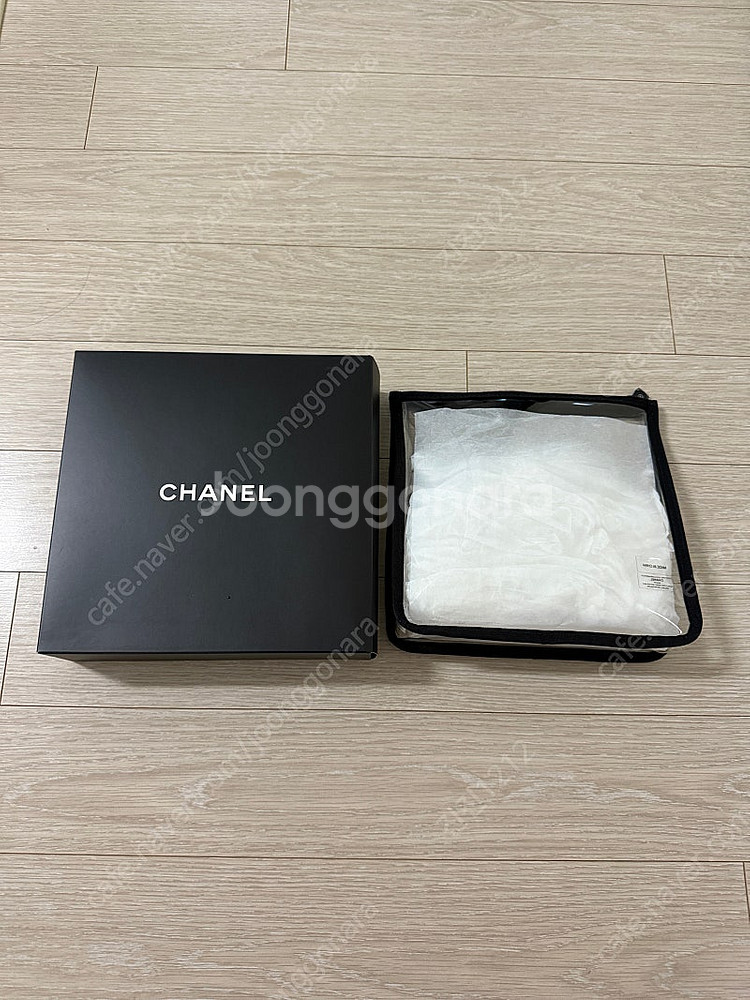 샤넬 뷰티 파우치--1