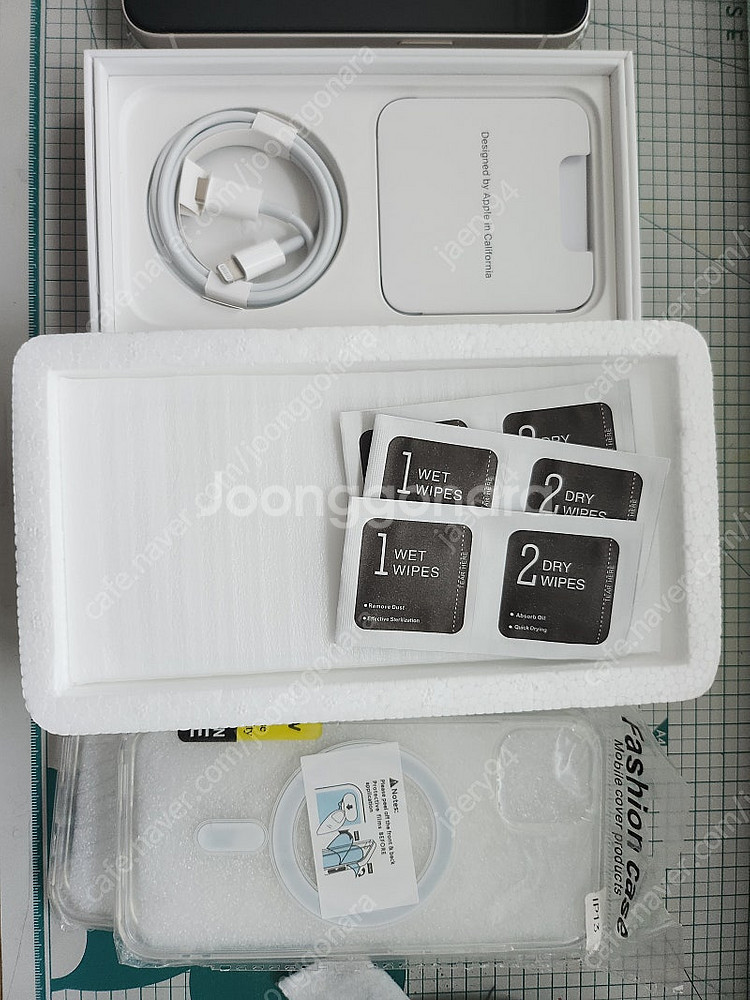 아이폰13 128G 화이트 박스 풀셋 (유심기변)--3