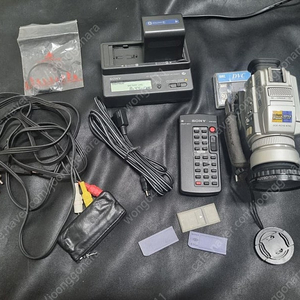 (A급) 소니 DCR-PC110 빈티지 6mm캠코더 팝니다.