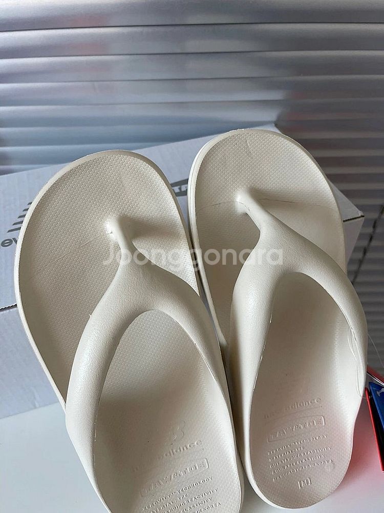 좌쓰 New Balance x Taw&Toe Flip ...--5