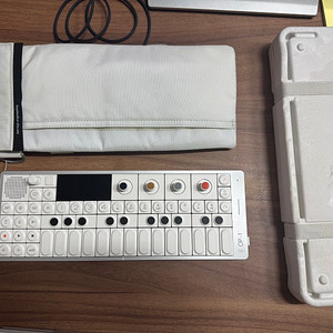 Teenage Engineering OP-1 Field + OP-1 Bag [207만원]