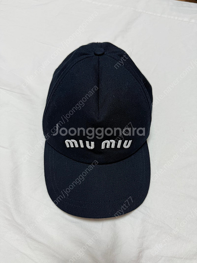 가격내림)미우미우 miumiu 볼캡 모자 XL--0