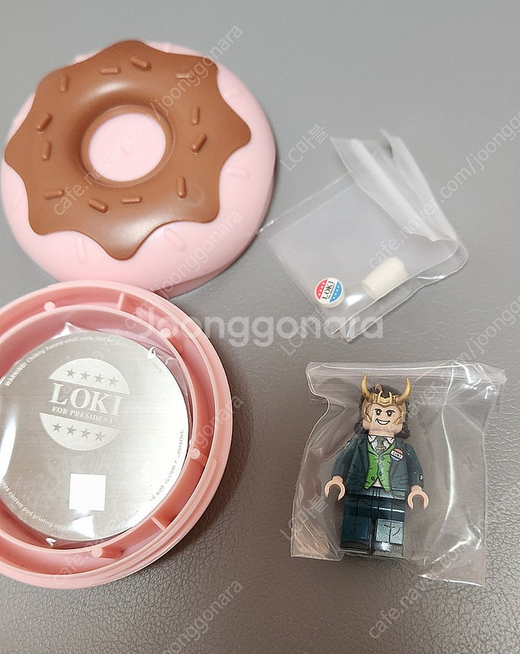 Donut 대통령 로키 레고커스텀 미니피규어 팝니다.--0