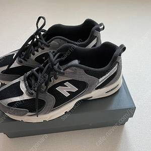 뉴발란스 MR530