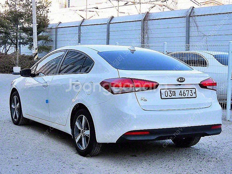 K3 중고차 시세 흰색 2018년식 1.6 GDI 트렌...--4