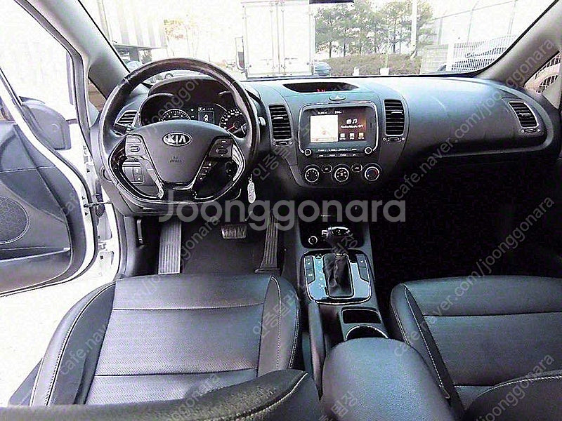 K3 중고차 시세 흰색 2018년식 1.6 GDI 트렌...--8