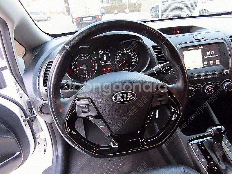 K3 중고차 시세 흰색 2018년식 1.6 GDI 트렌...--9
