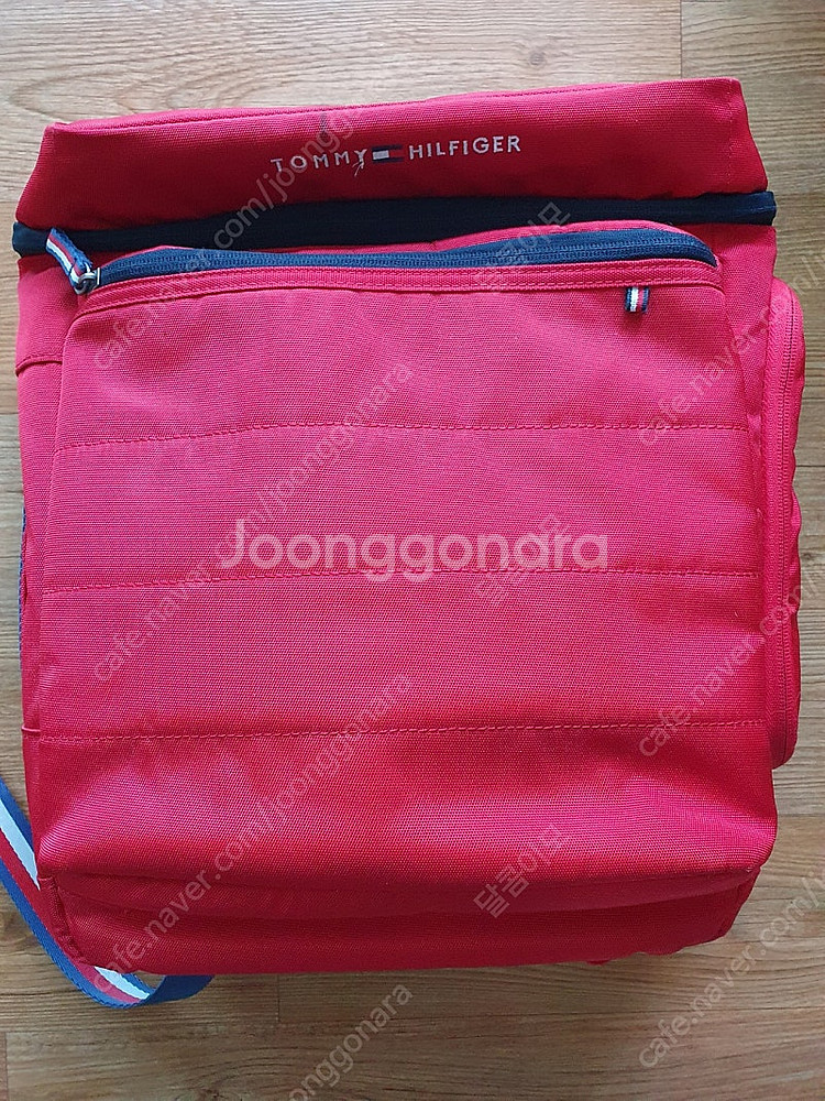 타미힐피거 책가방 판매합니다.--0