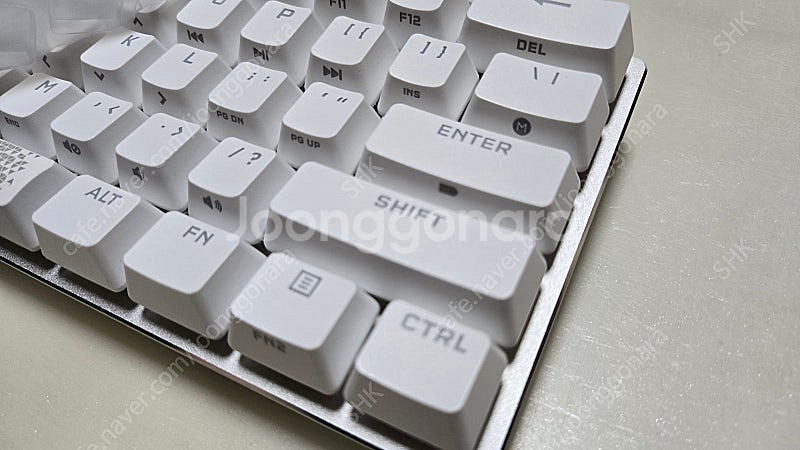 [7.5만] 커세어 k70 pro mini + 키스킨--2