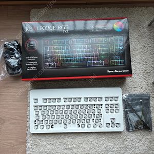 노바포스 + 리얼포스86 rgb 키보드 팝니다