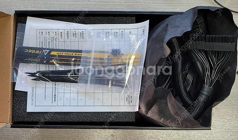 Antec SIGNATURE 1300W PLATINUM...--2