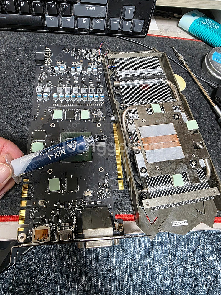 1070 그래픽 카드판매합니다--1