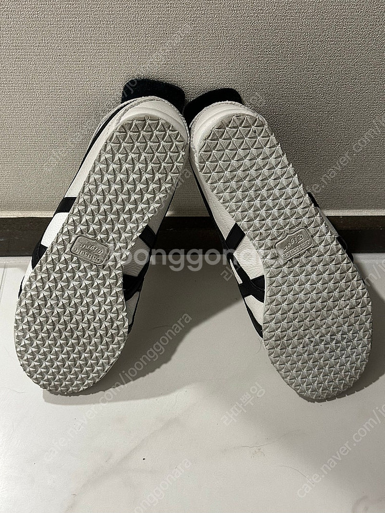 오니츠카타이거 멕시코66 화이트블랙 260--8