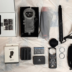 인스타360x4새제품+다이브번들,기타 악세사리20만원상당