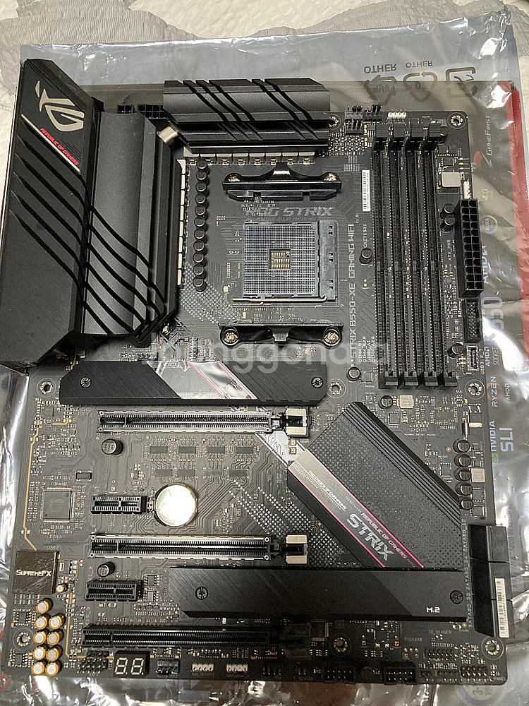 Asus strix b550-xe gaming WiFi...--1