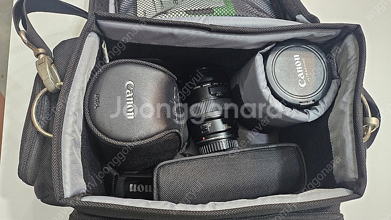 EOS 650D 카메라 + 추가 렌즈 2개 외 악세서리--9