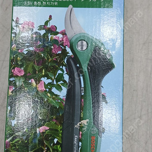 보쉬 전정가위 판매합니다 (새상품)