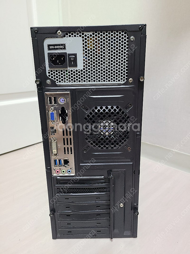 컴퓨터 본체 데스크톱 조립 PC 싸게팝니다--3