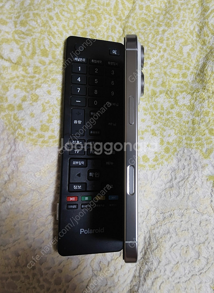 아이폰 16프로 128GB 화이트 +워치7 팝니다--2