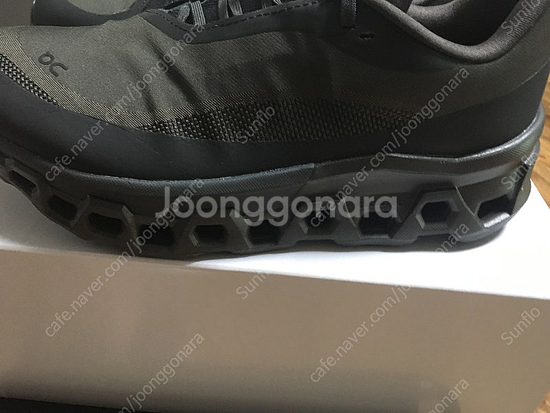 (275)온러닝 파프 클라우드몬스터2 브라운 판매합니다--4
