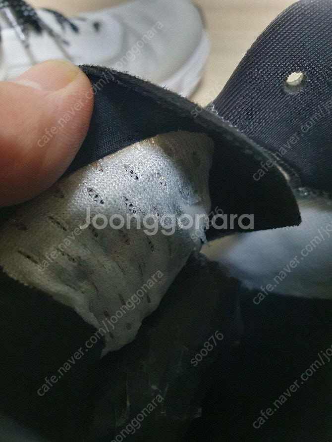 온러닝 클라우드 몬스터 사이즈 270 판매해요--9