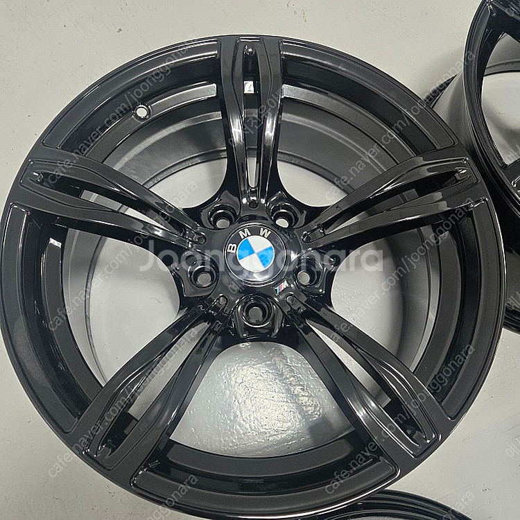 BMW F바디 18인치휠 4짝 1대분 블랙유광 새상품급...--1