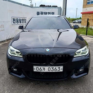BMW 5시리즈 중고 5시리즈 중고차 BMW 520D 중고 검정색 2016년식 520d M 에어로다이나믹 중고차 할부가능