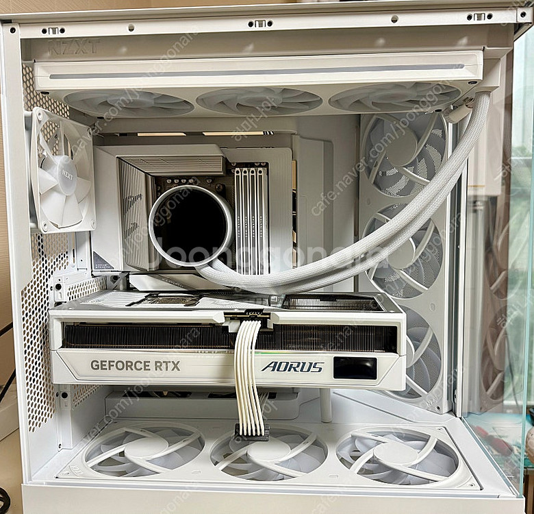 NZXT 화이트 9800x3d 반본체--1